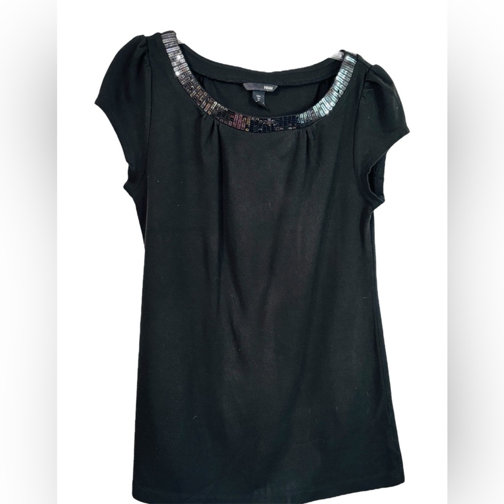 H&M Short Sleeve Sequin Neck Lightweight Black Sweater Size L